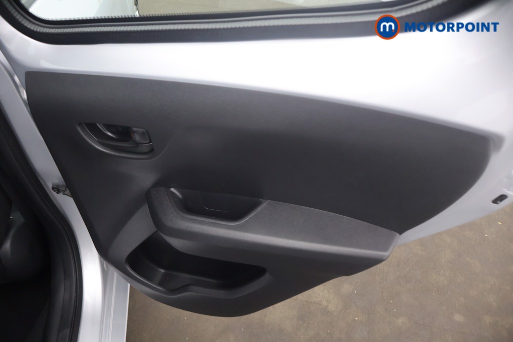 Peugeot 108 Active Manual Petrol Hatchback - Stock Number (1648608) - 17th supplementary image