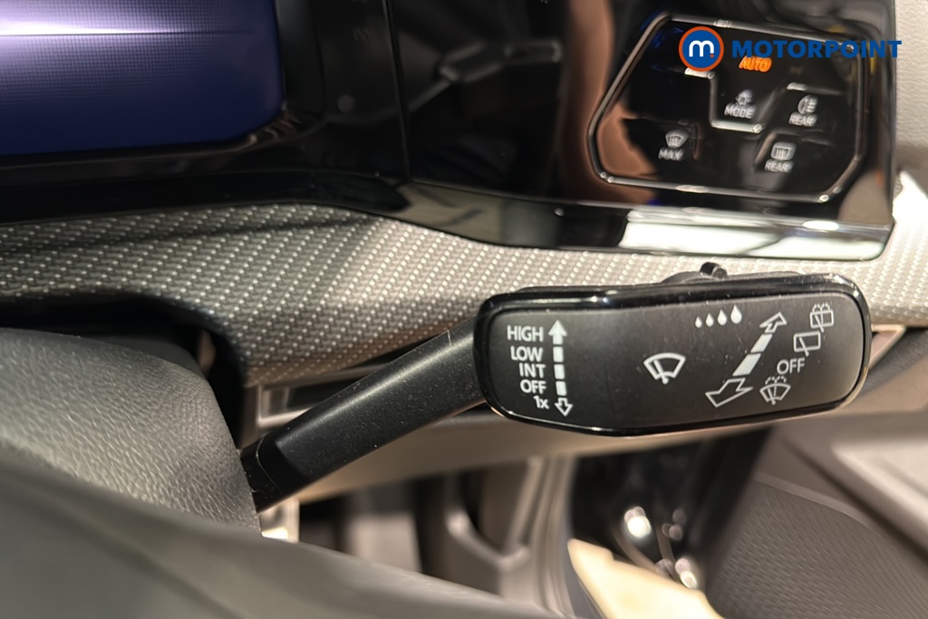 Volkswagen Golf R-Line Manual Petrol Hatchback - Stock Number (1648847) - 6th supplementary image