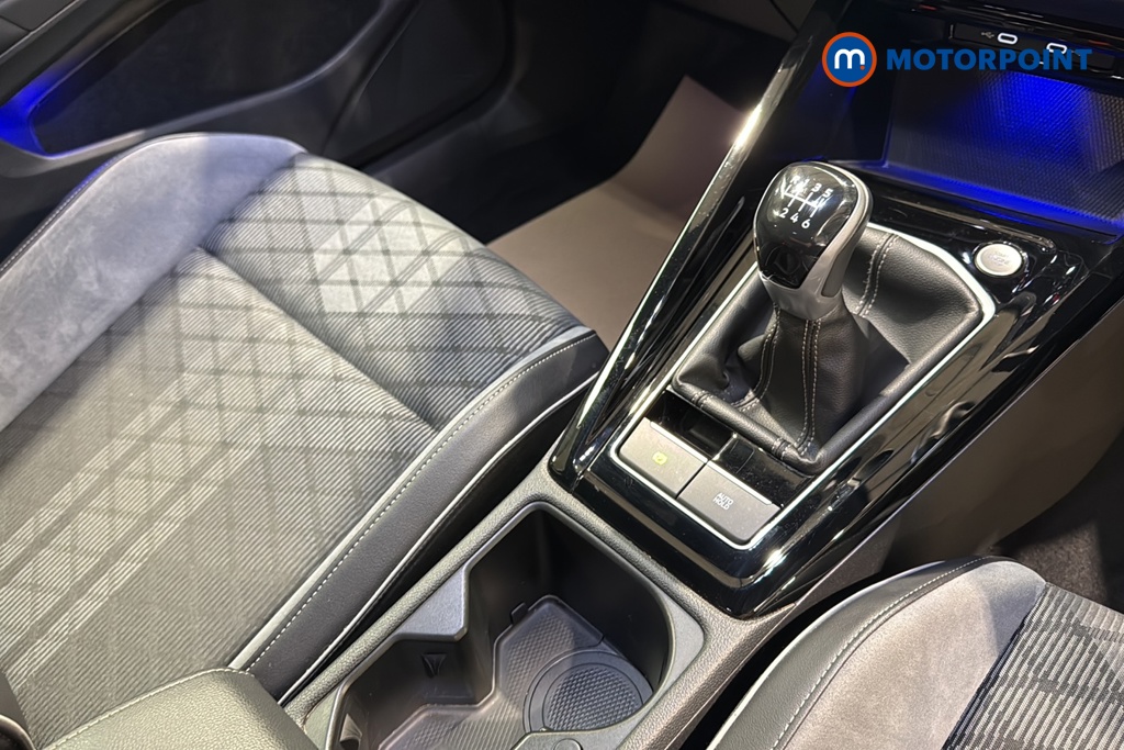 Volkswagen Golf R-Line Manual Petrol Hatchback - Stock Number (1648847) - 15th supplementary image