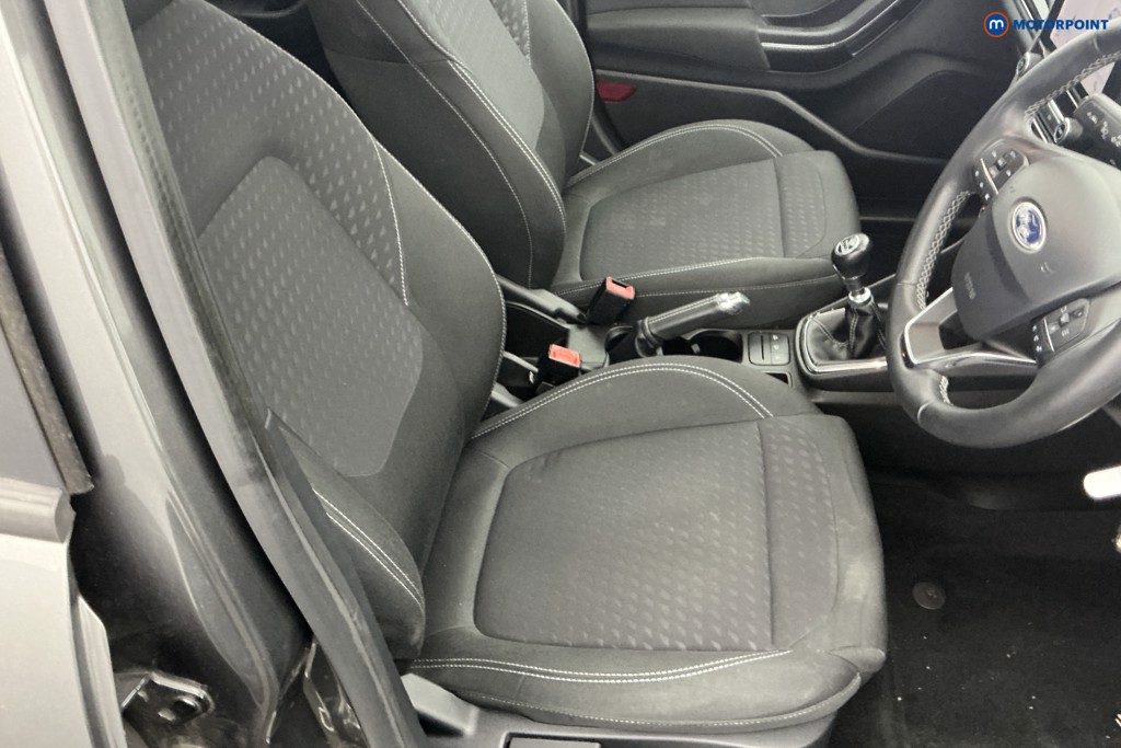 Ford Fiesta Zetec Manual Petrol Hatchback - Stock Number (1649167) - 5th supplementary image