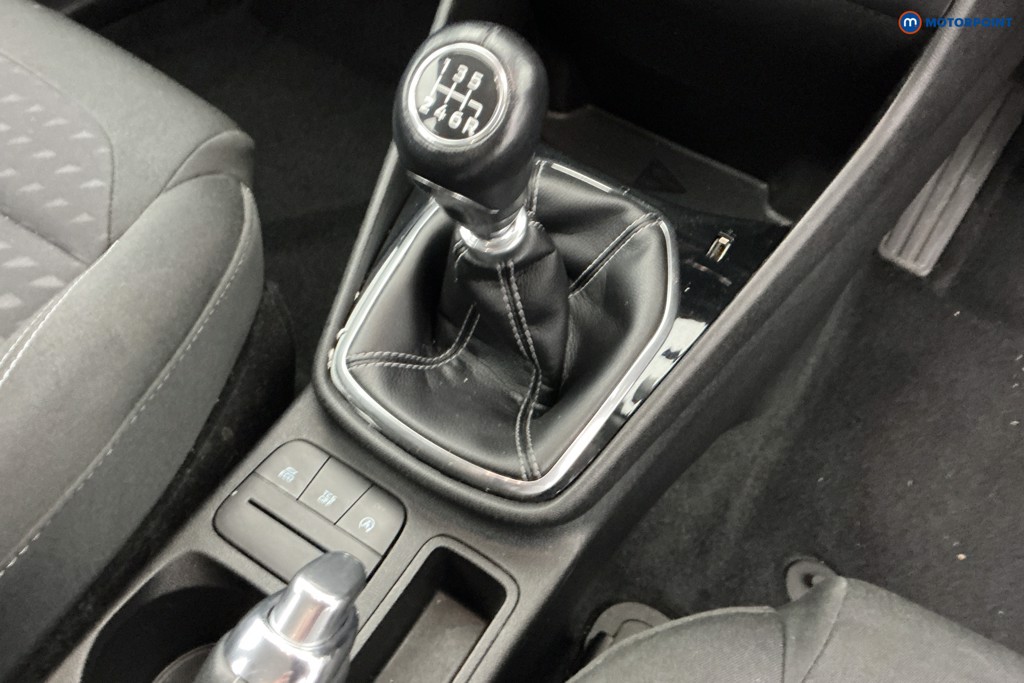 Ford Fiesta Zetec Manual Petrol Hatchback - Stock Number (1649167) - 15th supplementary image