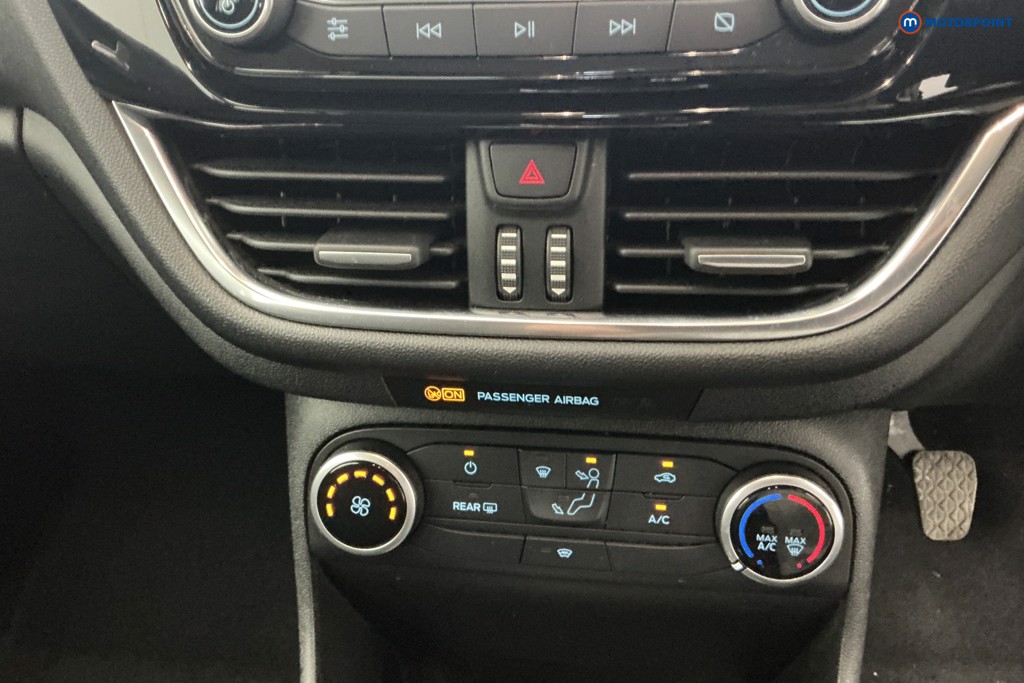 Ford Fiesta Zetec Manual Petrol Hatchback - Stock Number (1649167) - 17th supplementary image