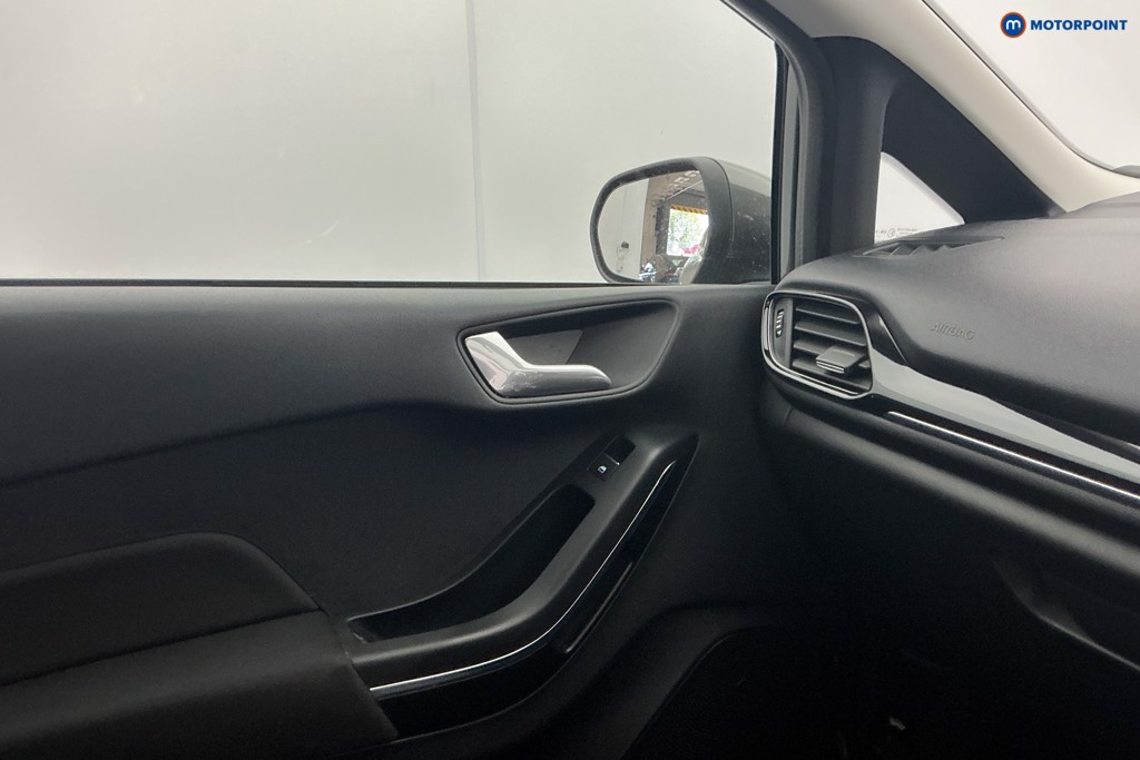 Ford Fiesta Zetec Manual Petrol Hatchback - Stock Number (1649167) - 19th supplementary image