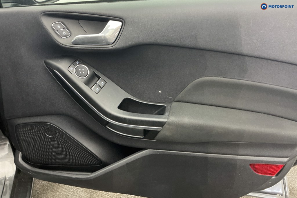 Ford Fiesta Zetec Manual Petrol Hatchback - Stock Number (1649167) - 24th supplementary image