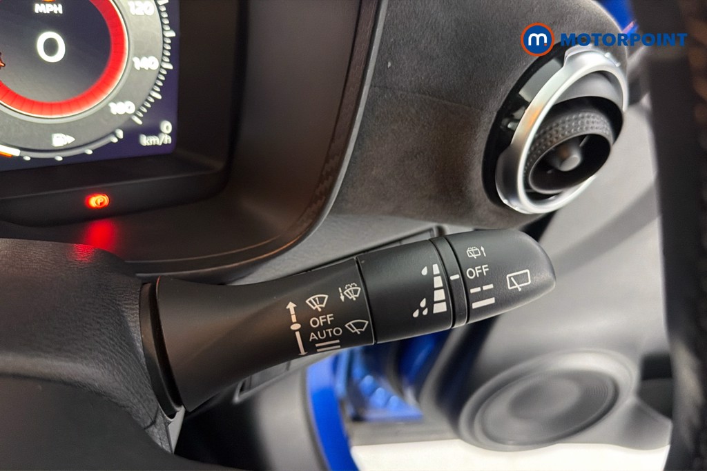 Nissan Juke Tekna-Plus Automatic Petrol-Electric Hybrid SUV - Stock Number (1651902) - 7th supplementary image