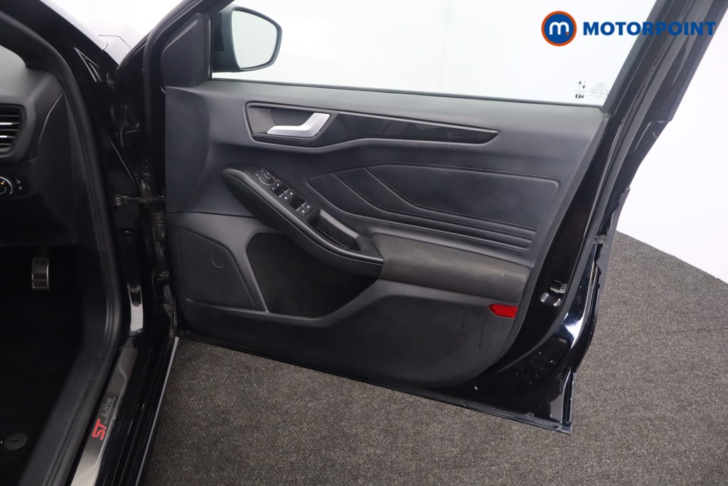 Ford Focus St-Line X Automatic Petrol Estate - Stock Number (1652216) - 15th supplementary image