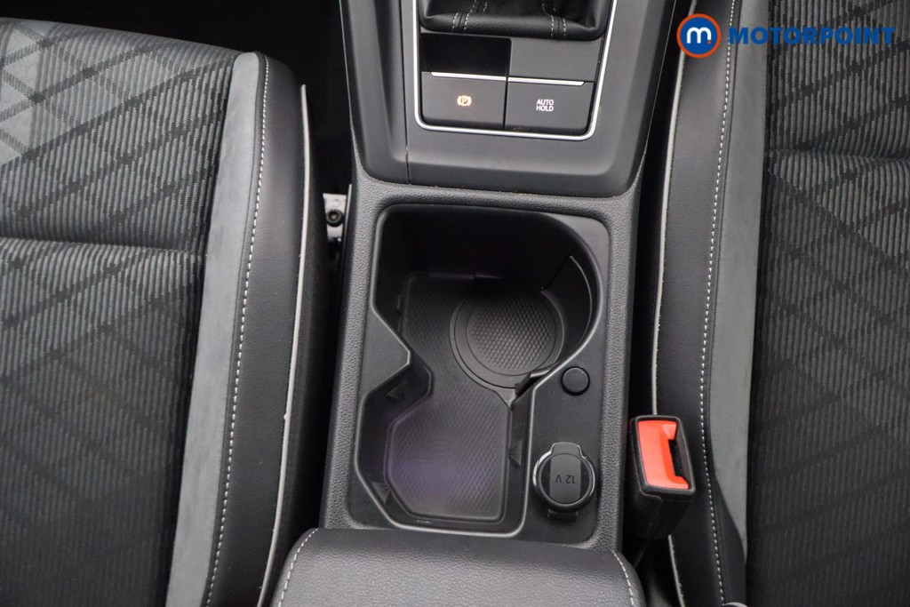 Volkswagen Golf R-Line Manual Petrol Hatchback - Stock Number (1652785) - 6th supplementary image