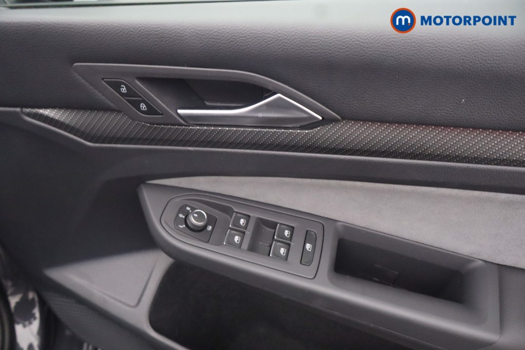 Volkswagen Golf R-Line Manual Petrol Hatchback - Stock Number (1652785) - 16th supplementary image