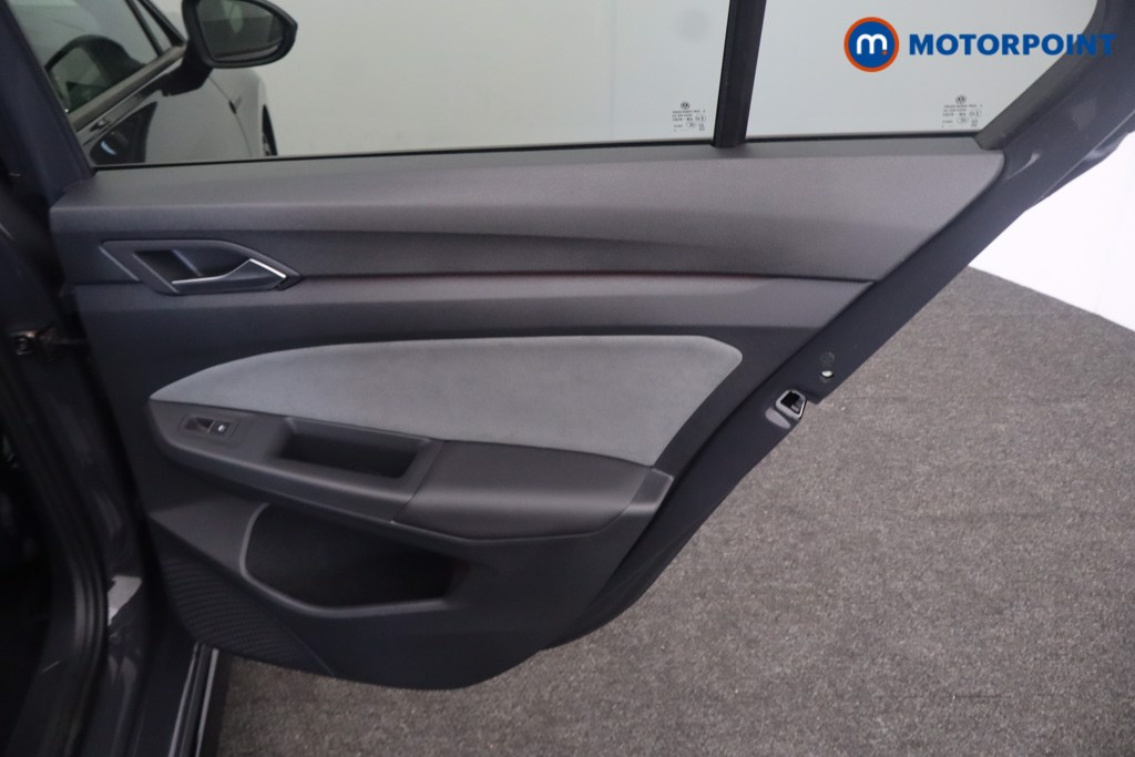 Volkswagen Golf R-Line Manual Petrol Hatchback - Stock Number (1652785) - 20th supplementary image