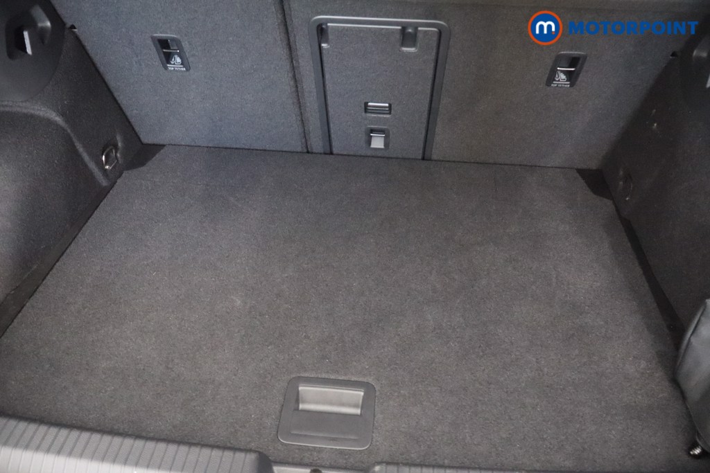 Volkswagen Golf R-Line Manual Petrol Hatchback - Stock Number (1652785) - 40th supplementary image