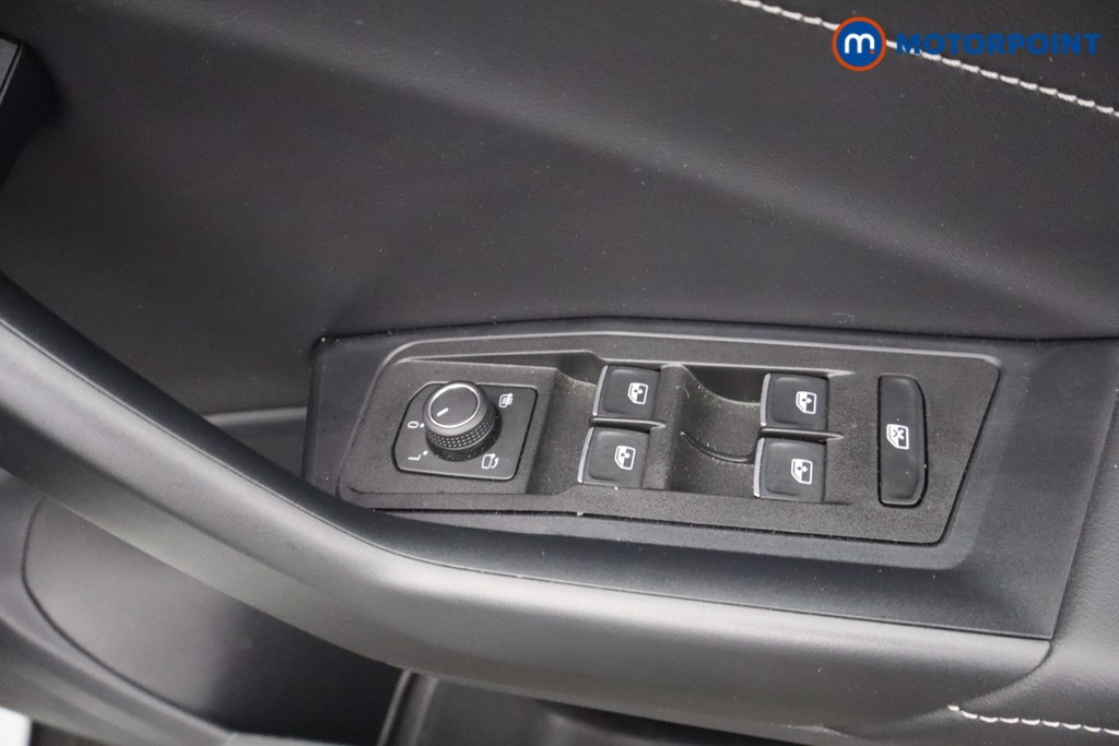Volkswagen T-Roc R-Line Automatic Petrol SUV - Stock Number (1654025) - 10th supplementary image
