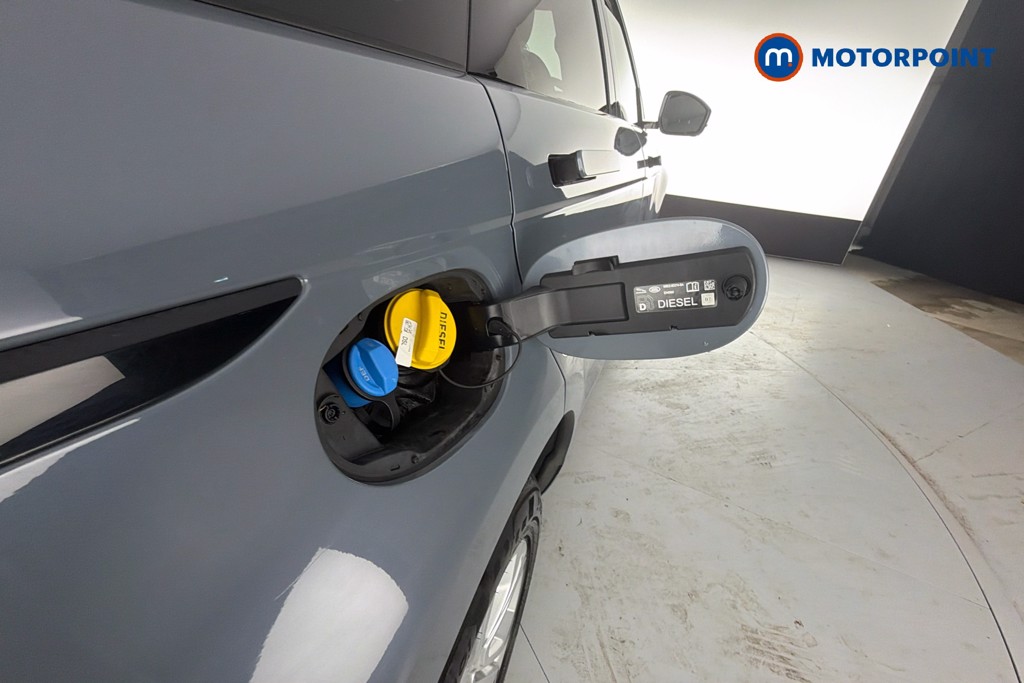 Land Rover Range Rover Evoque R-Dynamic Manual Diesel SUV - Stock Number (1654219) - 41st supplementary image