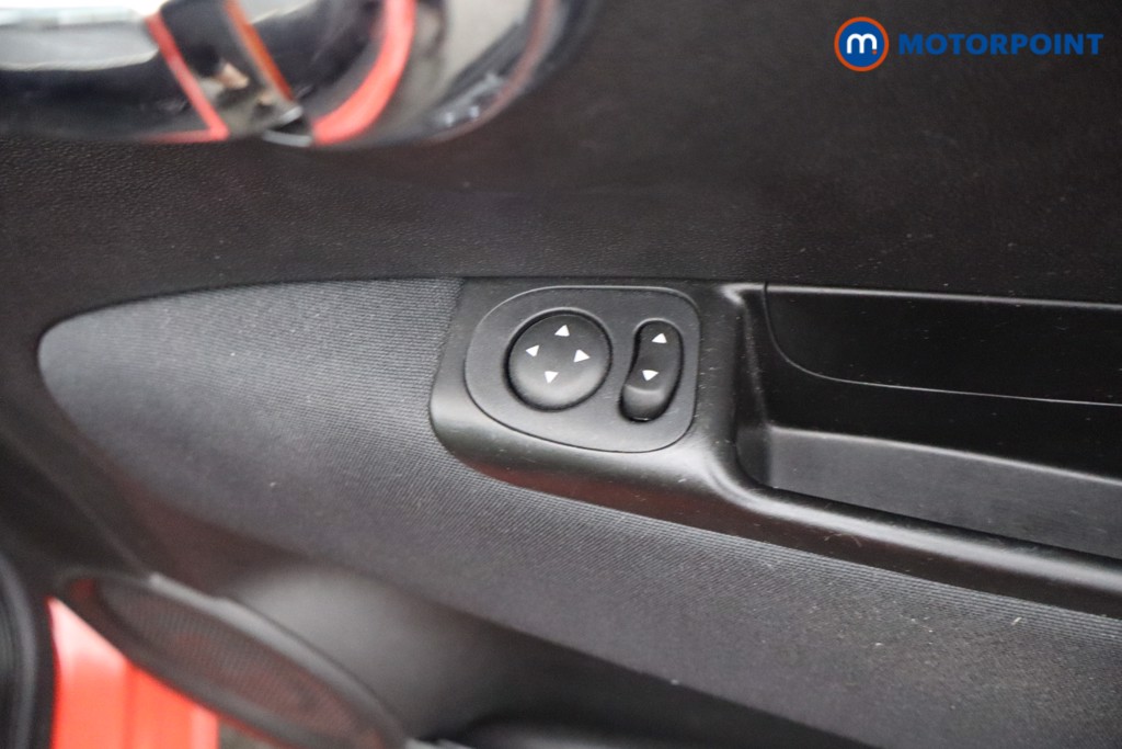 Fiat 500 Lounge Manual Petrol Hatchback - Stock Number (1654619) - 8th supplementary image