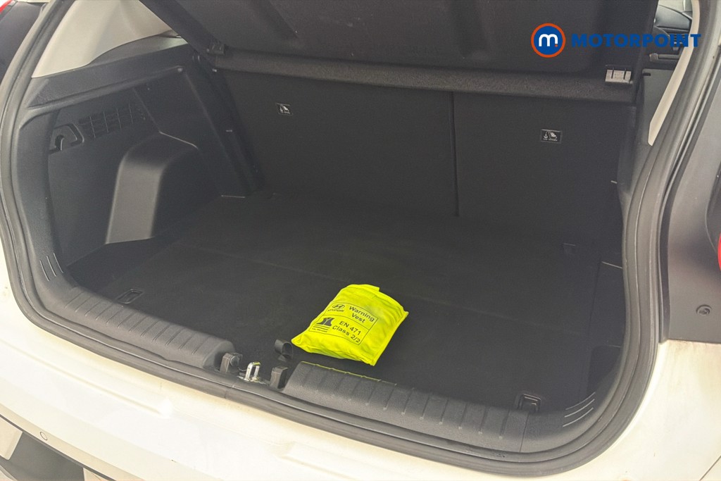 Hyundai Bayon Premium Manual Petrol SUV - Stock Number (1654658) - 33rd supplementary image