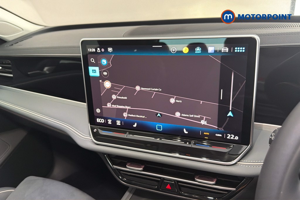 Volkswagen Passat Life Automatic Petrol Plug-In Hybrid Estate - Stock Number (1655497) - 10th supplementary image