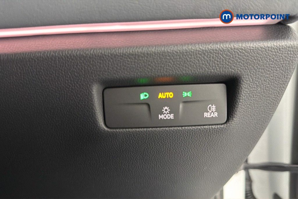 Volkswagen Passat Life Automatic Petrol Plug-In Hybrid Estate - Stock Number (1655497) - 18th supplementary image