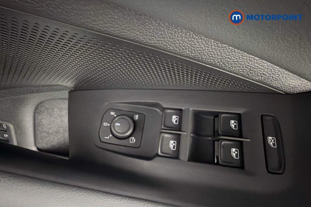 Volkswagen Passat Life Automatic Petrol Plug-In Hybrid Estate - Stock Number (1655497) - 20th supplementary image