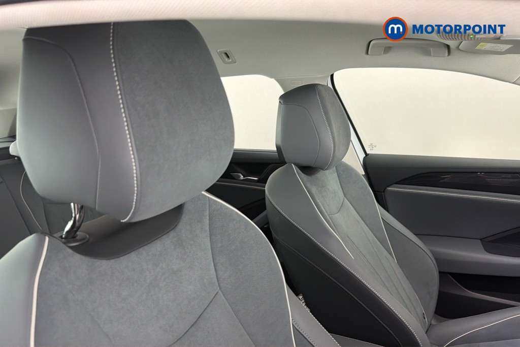 Volkswagen Passat Life Automatic Petrol Plug-In Hybrid Estate - Stock Number (1655497) - 23rd supplementary image