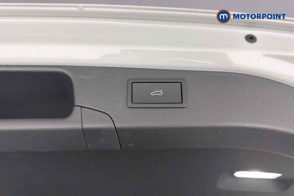 Volkswagen Passat Life Automatic Petrol Plug-In Hybrid Estate - Stock Number (1655497) - 35th supplementary image