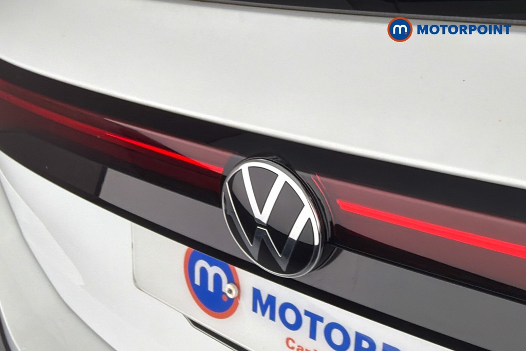Volkswagen Passat Life Automatic Petrol Plug-In Hybrid Estate - Stock Number (1655497) - 37th supplementary image