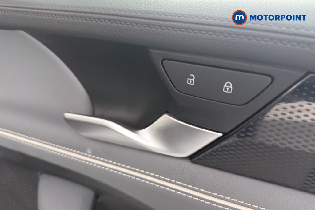 Volkswagen Passat Life Automatic Petrol Plug-In Hybrid Estate - Stock Number (1655497) - 42nd supplementary image