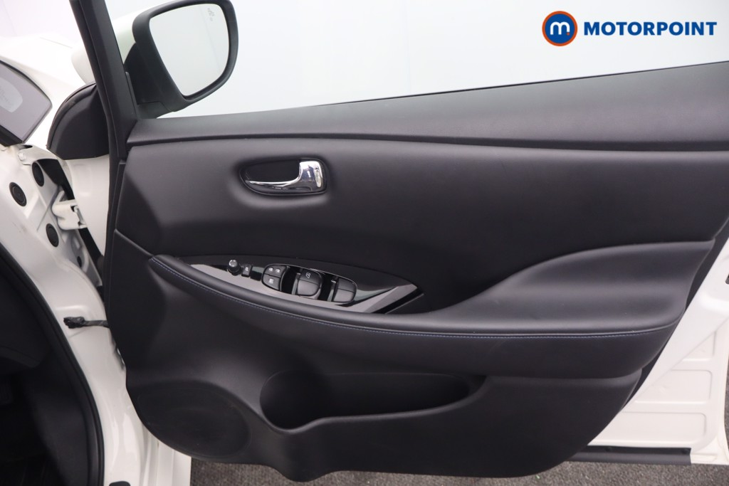 Nissan Leaf N-Connecta Automatic Electric Hatchback - Stock Number (1655762) - 10th supplementary image