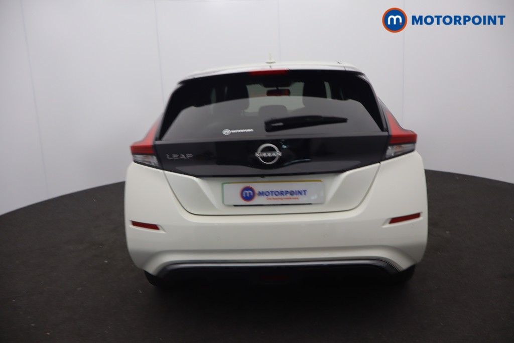 Nissan Leaf N-Connecta Automatic Electric Hatchback - Stock Number (1655762) - 1st supplementary image