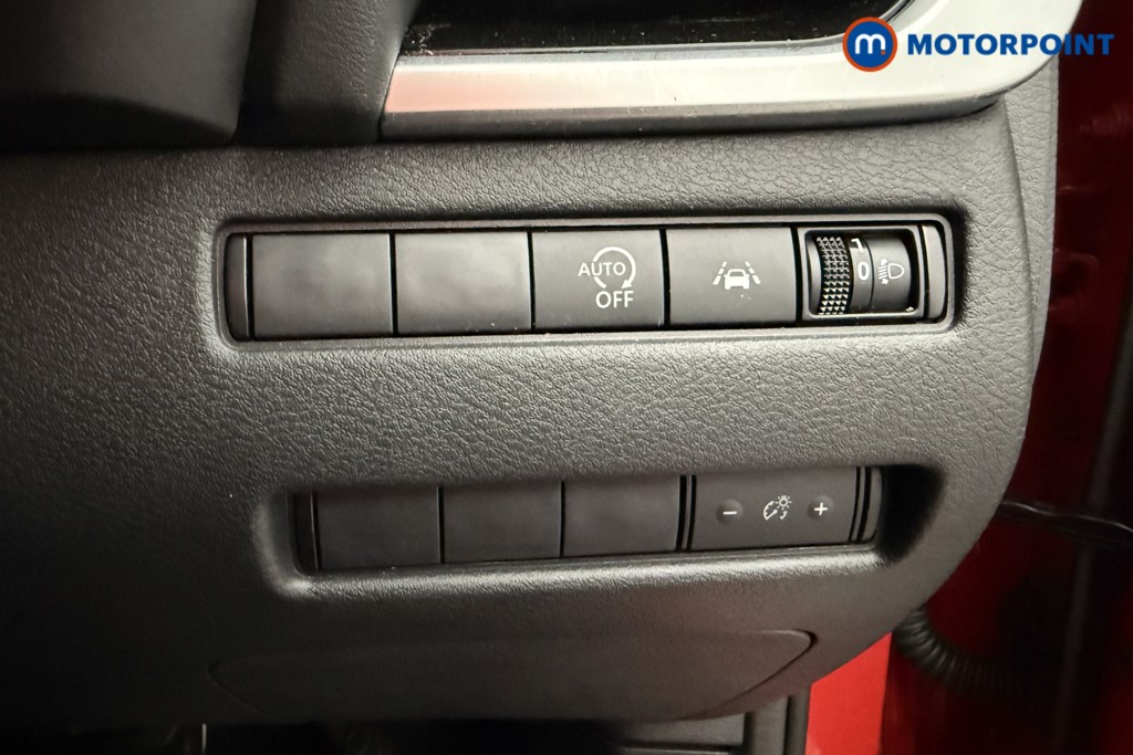 Nissan Qashqai N-Connecta Automatic Petrol SUV - Stock Number (1655850) - 5th supplementary image
