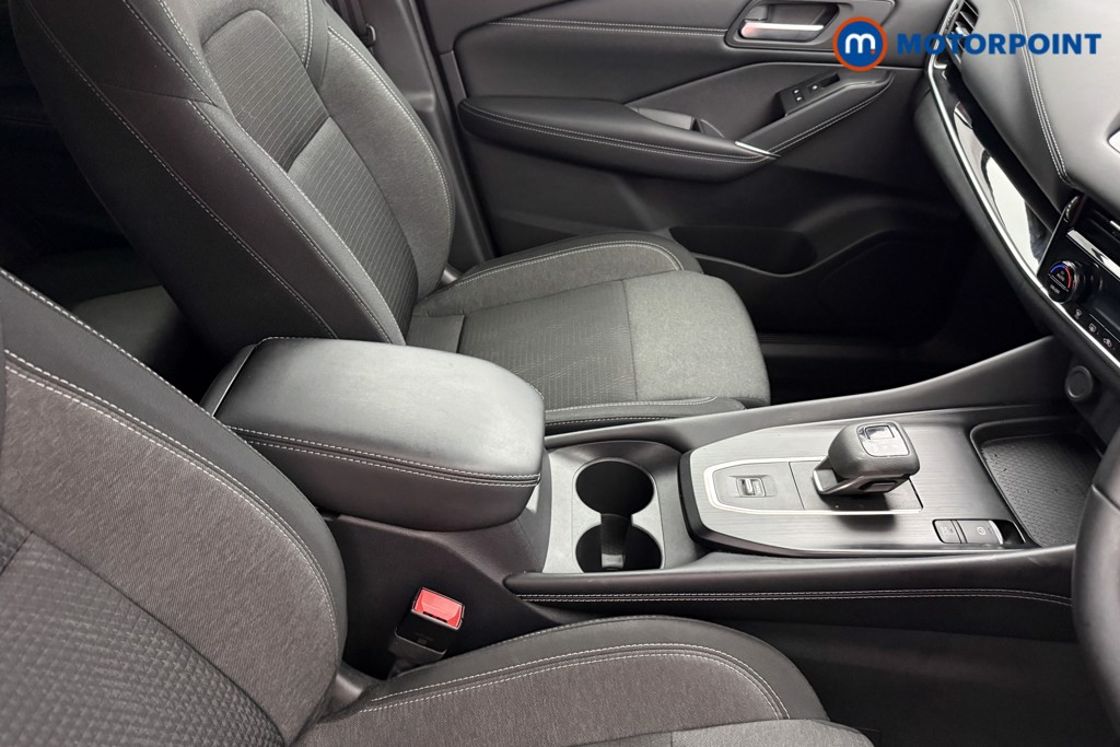 Nissan Qashqai N-Connecta Automatic Petrol SUV - Stock Number (1655850) - 12th supplementary image