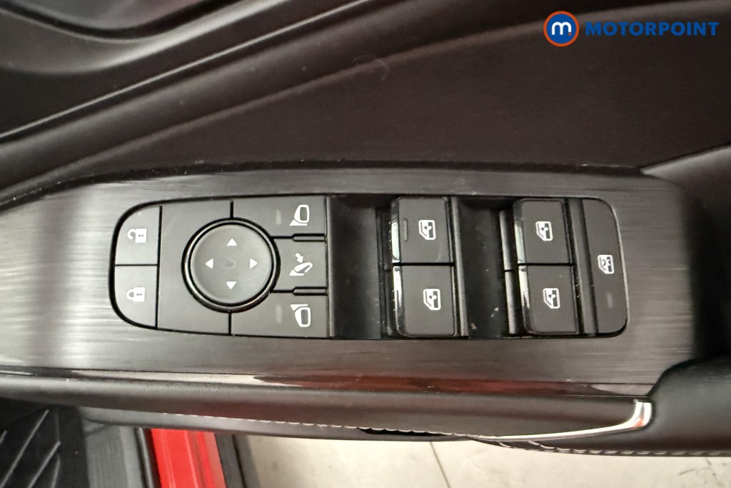Nissan Qashqai N-Connecta Automatic Petrol SUV - Stock Number (1655850) - 15th supplementary image