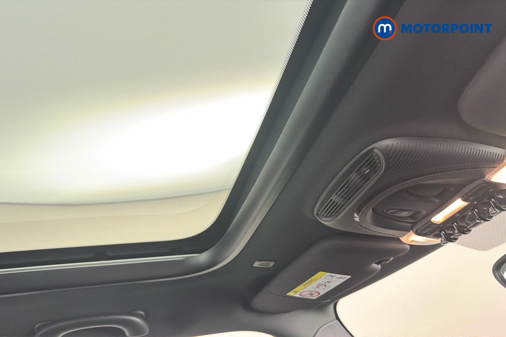 Mini Hatchback Cooper S Level 3 Automatic Electric Hatchback - Stock Number (1656070) - 32nd supplementary image