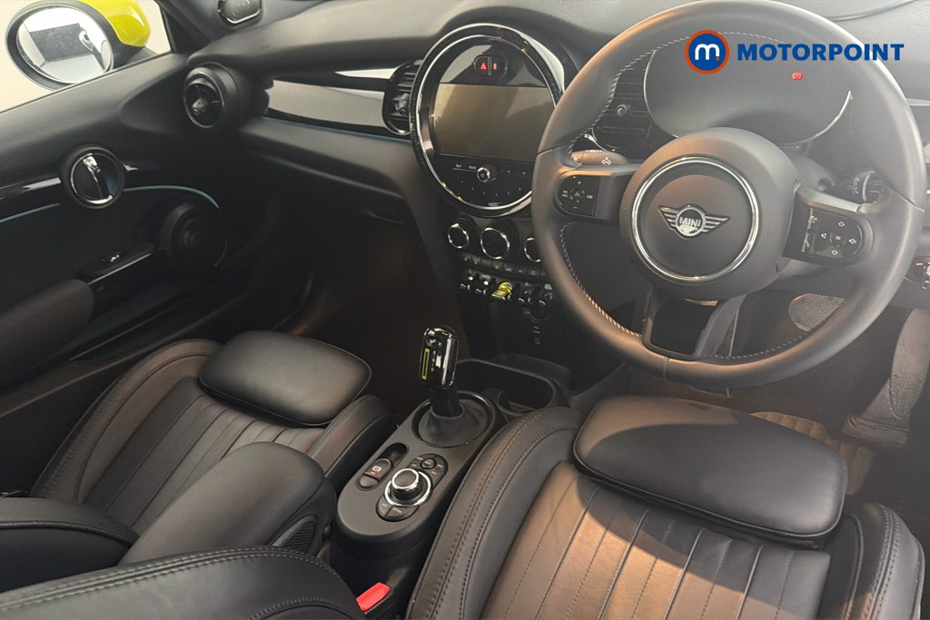 Mini Hatchback Cooper S Level 3 Automatic Electric Hatchback - Stock Number (1656070) - 1st supplementary image