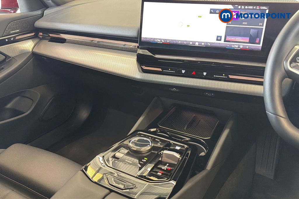 BMW 5 Series M Sport Automatic Petrol Plug-In Hybrid Estate - Stock Number (1656250) - 15th supplementary image