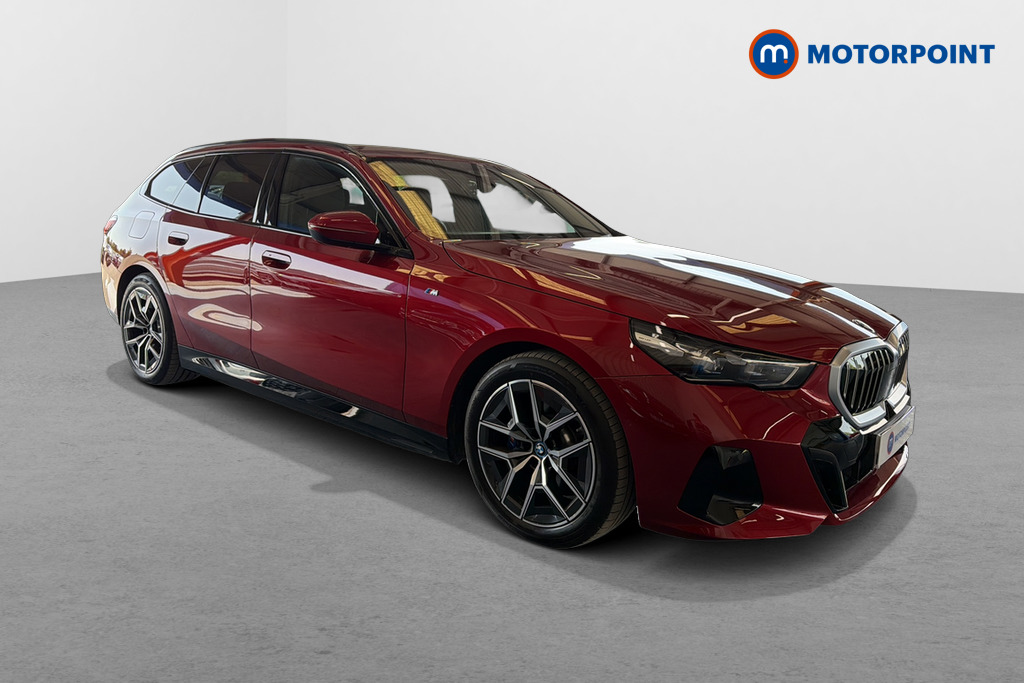 BMW 5 Series M Sport Automatic Petrol Plug-In Hybrid Estate - Stock Number (1656250) - Drivers side front corner