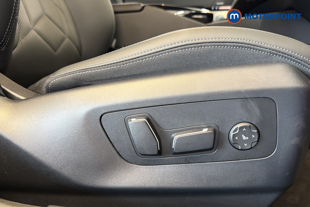 BMW 5 Series M Sport Automatic Petrol Plug-In Hybrid Estate - Stock Number (1656250) - 23rd supplementary image