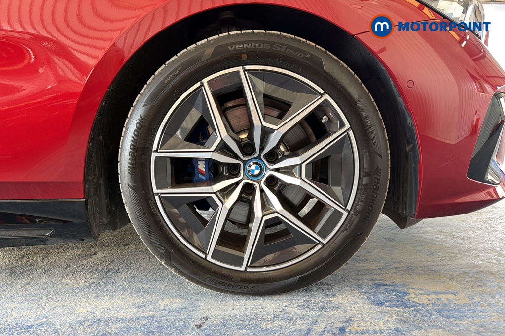 BMW 5 Series M Sport Automatic Petrol Plug-In Hybrid Estate - Stock Number (1656250) - 47th supplementary image