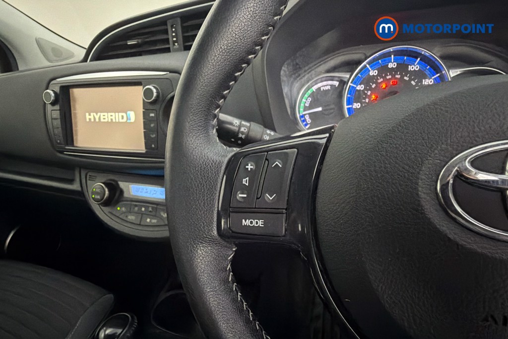 Toyota Yaris Excel Automatic Petrol-Electric Hybrid Hatchback - Stock Number (1639876) - 3rd supplementary image