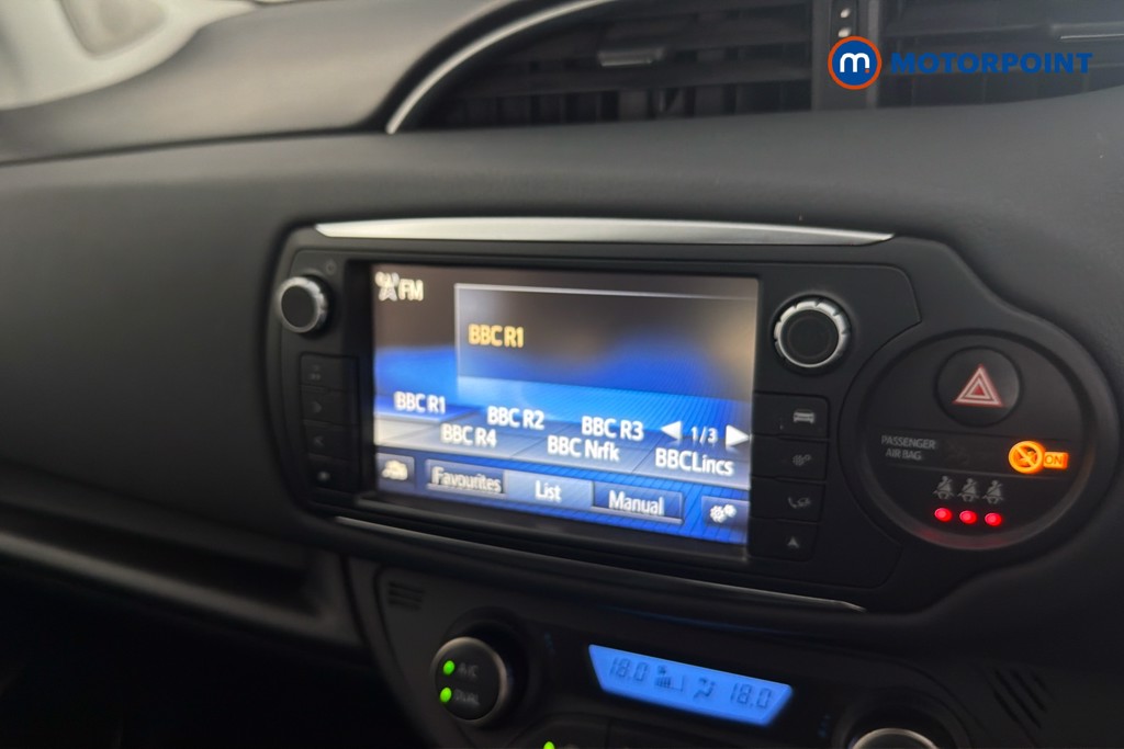 Toyota Yaris Excel Automatic Petrol-Electric Hybrid Hatchback - Stock Number (1639876) - 9th supplementary image
