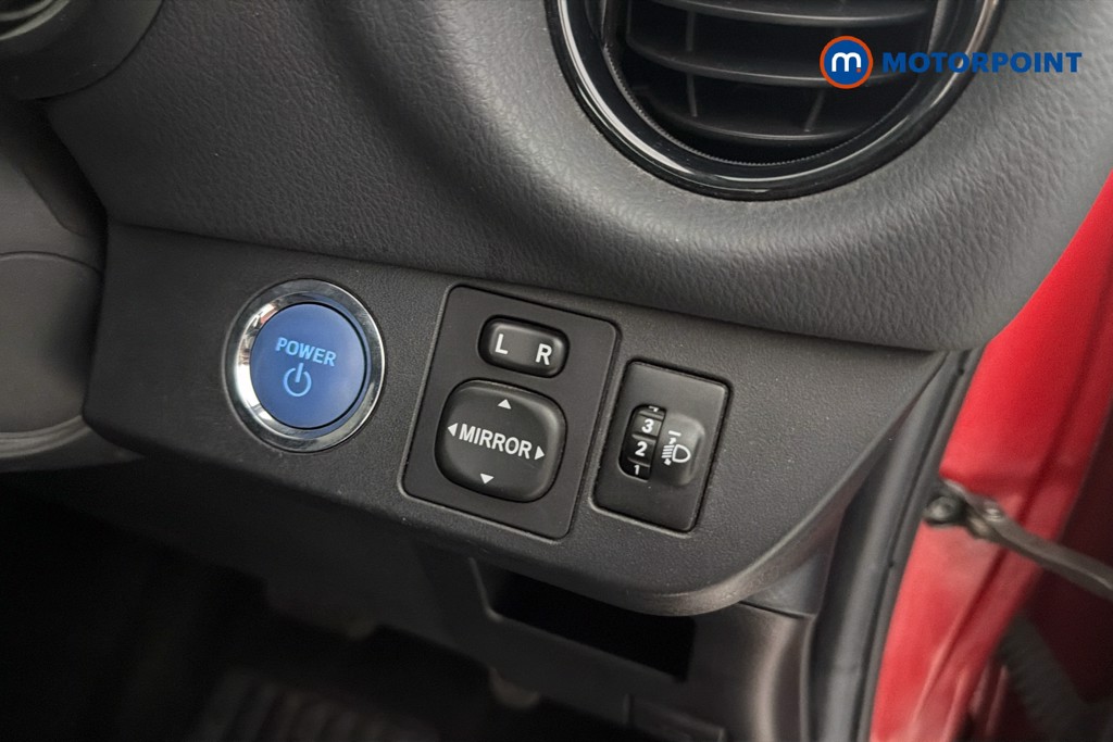Toyota Yaris Excel Automatic Petrol-Electric Hybrid Hatchback - Stock Number (1639876) - 18th supplementary image