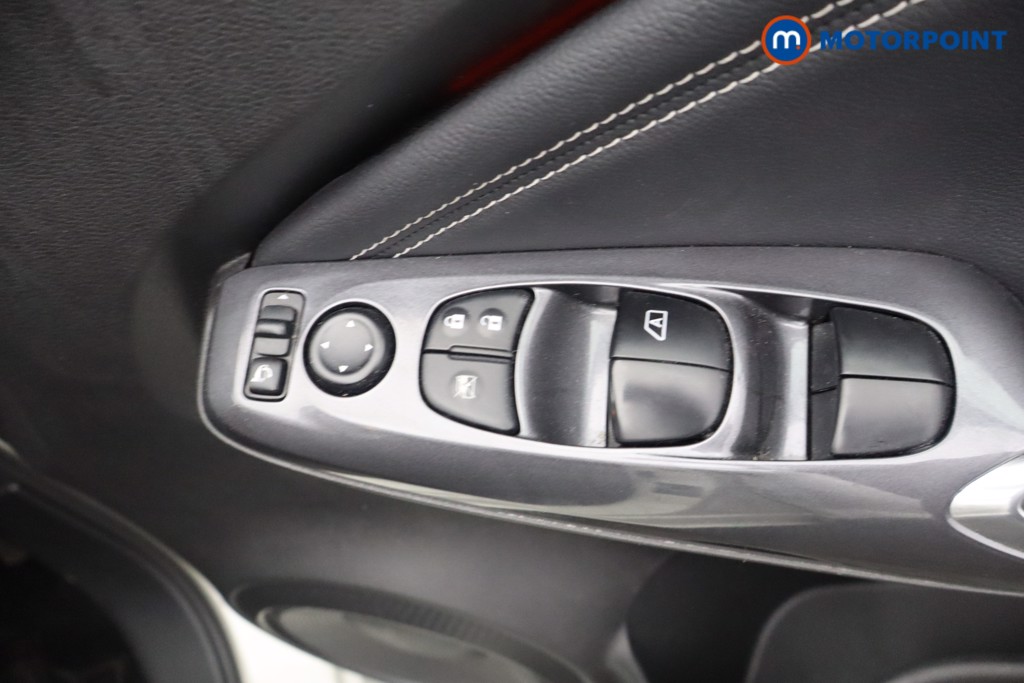 Nissan Juke Tekna Manual Petrol SUV - Stock Number (1644148) - 12th supplementary image