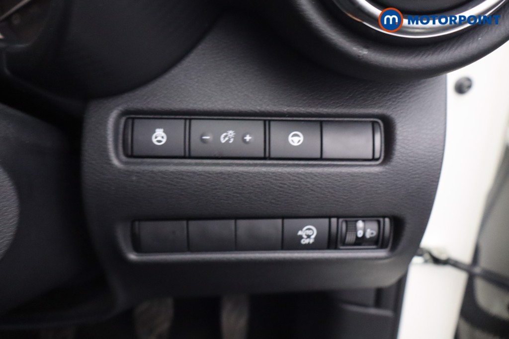 Nissan Juke Tekna Manual Petrol SUV - Stock Number (1644148) - 14th supplementary image