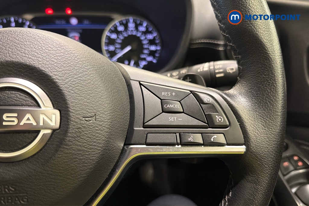 Nissan Juke N-Connecta Automatic Petrol SUV - Stock Number (1649036) - 4th supplementary image