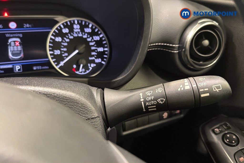 Nissan Juke N-Connecta Automatic Petrol SUV - Stock Number (1649036) - 7th supplementary image
