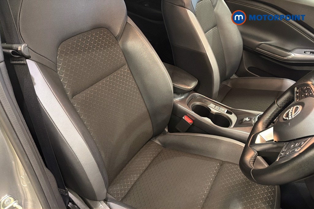Nissan Juke N-Connecta Automatic Petrol SUV - Stock Number (1649036) - 22nd supplementary image