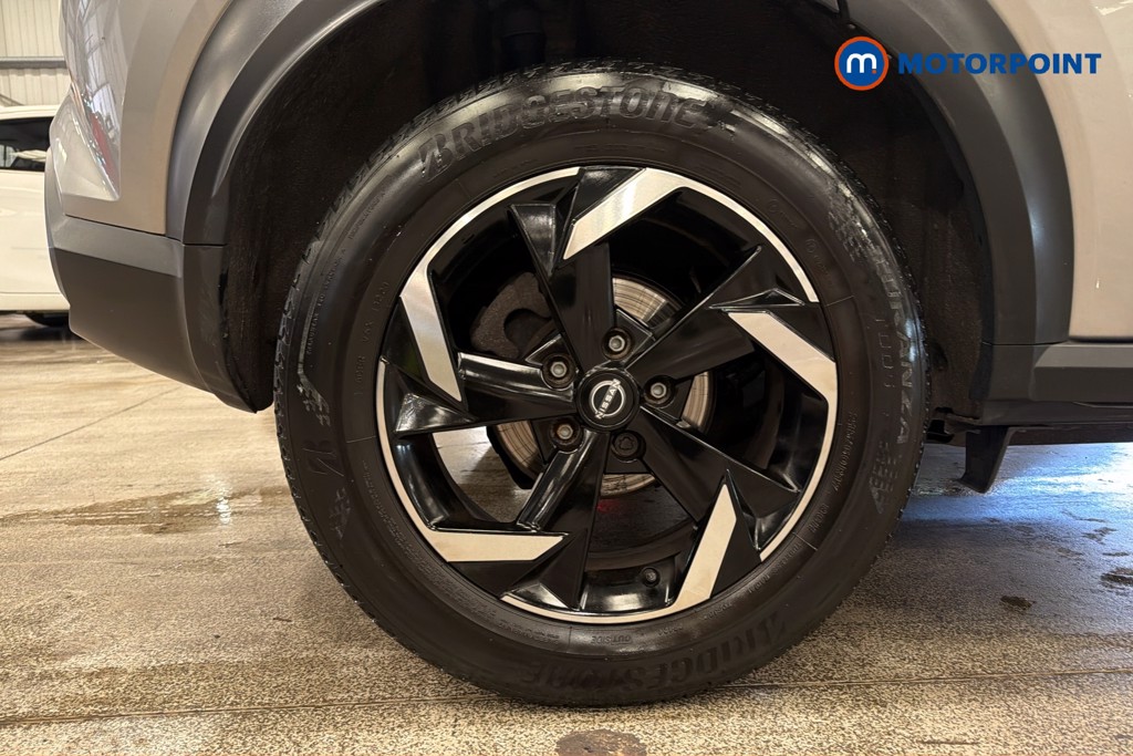 Nissan Juke N-Connecta Automatic Petrol SUV - Stock Number (1649036) - 49th supplementary image