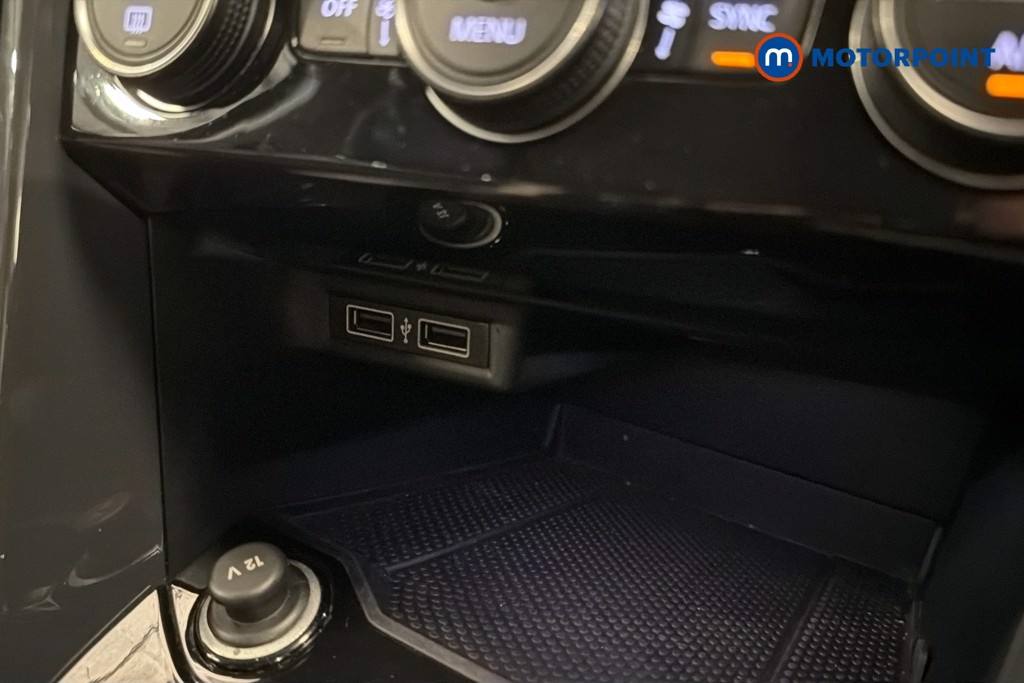 Volkswagen T-Roc SEL Manual Petrol SUV - Stock Number (1649380) - 17th supplementary image