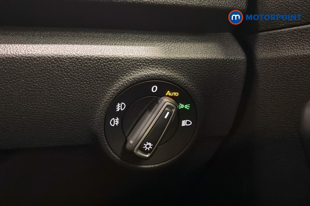 Volkswagen T-Roc SEL Manual Petrol SUV - Stock Number (1649380) - 18th supplementary image