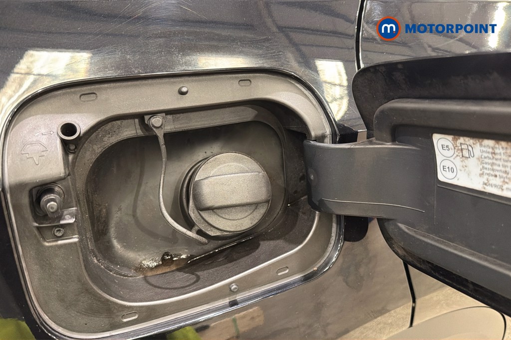 Volkswagen T-Roc SEL Manual Petrol SUV - Stock Number (1649380) - 41st supplementary image