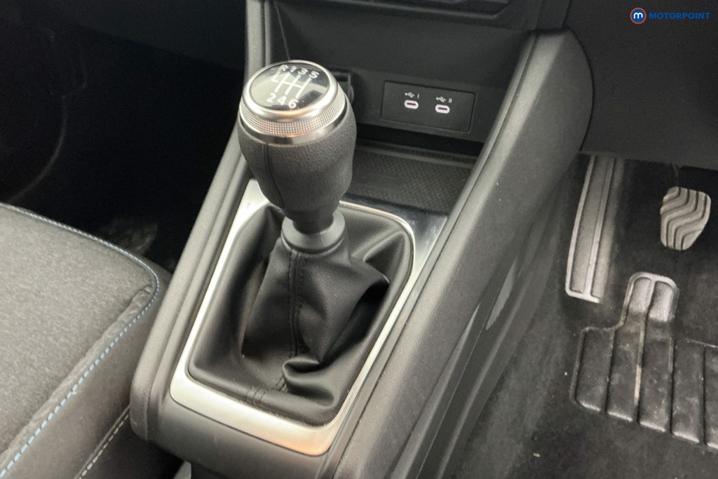 Renault Captur Evolution Manual Petrol SUV - Stock Number (1650059) - 16th supplementary image