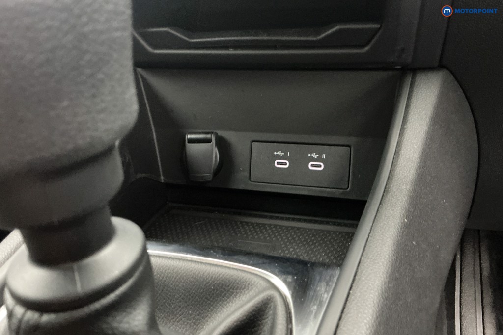 Renault Captur Evolution Manual Petrol SUV - Stock Number (1650059) - 17th supplementary image